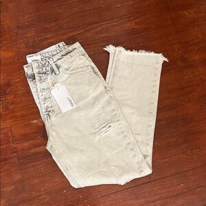 Vervet Emma Mom Jeans NWT Straight Leg Jeans Light Gray